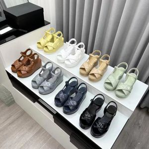 designer Sandal Beach shoes summer fashion platform casual Sandals Alphabet Belt buckle heels Leather woman Thick soled shoe Loafers women shoes 35-39-41 With box