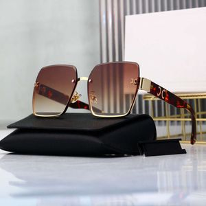 Designers femininos casuais óculos de sol de luxo Marca de luxo Design de enquadrar óculos de sol de alta qualidade Óculos de sol polarizados com caixa