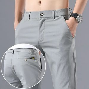 Pantaloni da uomo in seta di seta di ghiaccio maschile e pantaloni Khkis Trendy Higgend Stretch Business Casual Casual Spring Summer 2023 240415