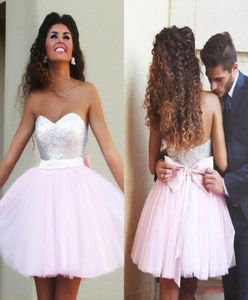 Vestidos de regresso a casa curtos rosa de lantejoulas de lantejoulas de cocktail de sweetheart com faixa de laço fofo vestidos de festas de baile sem costas