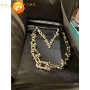 New Love Designer Necklace Chains Bracelet Set Necklaces for Women Gradual Change Horseshoe Hardware Men Couple Fashion Top Quality Wedding Party Thanksgiving