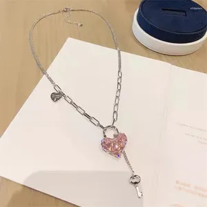 Chains Advanced Sweet Pink Heart Shaped Crystal Pendant Necklace Key Design Sense 925 Sterling Silver Hypoallergenic Clavicle Chain