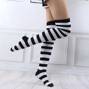 Sexy Socks Over Knee High Striped Stockings For Women Girls Lovely Elastic Warm Long Stockings Black Red White Green for Party Christmas 240416