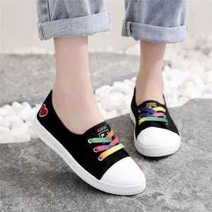 Sapatos casuais Mulheres de lona branca Anti Skid Student School Lady Fashion Sweet Comfort Black Zapatos de Mujer Sapatos E1456