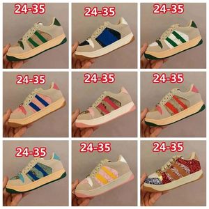 2023 Scarpe per bambini Brand Designer Boys Boys Sport Sneaker Toddlers Girls Giovane bambini Allenatori di bambini che correvano baby blu scuro blu scuro scarpa rosa all'aperto