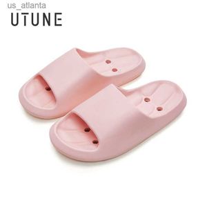 Slippare Utune Hollow Womens Summer Anti-Slip Soft Sole Badrumstrand inomhus EVA Slides utomhus Bekväma man massageskor H240416 O44N