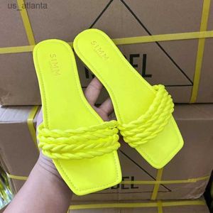 Slippers feminino desliza 2022 Fashion Twist Flat com Summer Beach Shoes Woman No Outside Wear Candy Color Party for Ladies H240416 IWOW