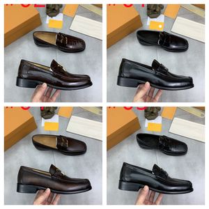 5 estilos de designer de grife de grife de moda de moda de moda de moda de patente de couro de couro preto em sapatos forma