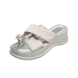 Горячие дизайнерские потертости Scuffs Slipers Slides Women Sandals Beige Silver Black Flow