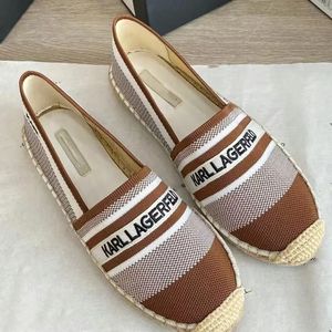 Classic Mid heeled boat shoe Designer Nude shoes leather Thick heel high heels 100% cowhide Tassels Round head Metal Button women Dress shoes Large size 35-39 chaussure