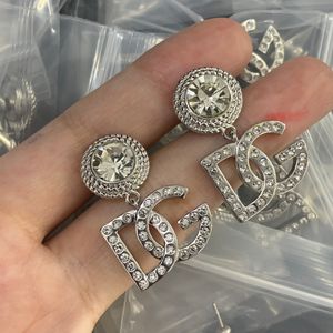 Mikro İçeriler Crystal Stud Küpeler 18K Altın Kaplama Kadın Yenilendirmeler Sevgililer Anneler Günü Düğün Doğum Günü Tasarımcı Mücevher Hediyeleri Hder4-026