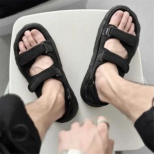 Sandalen fallen große Gummi -Sommerschuhe des Mannes für die älteren Pantoffeln Sneakers Sports Promo 2024 Shose