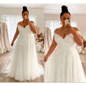 2022 Plus Size Wedding Dress A Line Off The Shoulder Lace Big Bridal Gowns Appliques Zip Back Gorgeous Lady Marriage Dresses White Ivory