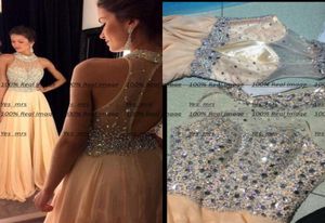 2020 Arabia Prom klänningar High Neck Crystal Major Beading Illusion Chiffon Peach Sheer Open Back Long Party Dress Formal Evening Go8189366