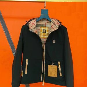 Mantel 2024 Neue Frühlings- und Herbstkorean -Stil mit Kapuze mit Kapuzenkleidung für Herren -Slim -Jacke von Herren -Slim -Jacke