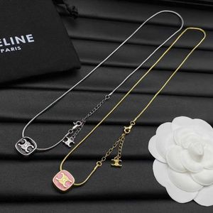 Collane a pendente quadrata 18k Gioielli designer per donne Lettere a marina della catena di serpenti moissanite adorano i gioielli