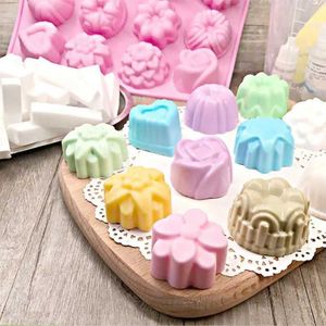 Handgjorda tvål 2024 Ny ankomst Handgjorda tvål Diy Material Pack Mold Plant Soap Base Creative Home Cute Homemade Soap Diy Making Set LF316 240416