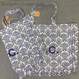 Totes Lotte Japan Korea Blue and White Porslin Leisure Fashion Shopping Bag Handväska Single-Shoulder Portable Mens and Womens Canvas Bag T240416