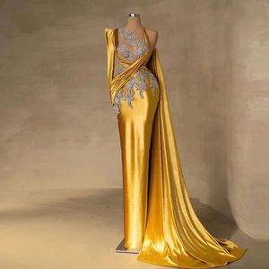 Gold Evening Sheath Elegant Dresses For Woman Sexy One Shoulder Satin Formal Party Prom Gowns With Crystals Beaded Lace Appliques Illusion Vestidos De Fiesta