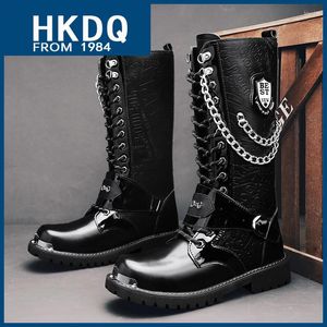 Botlar hkdq yüksek kaliteli deri erkek siyah zincir punk erkek motosiklet moda açık kaymaz dantelli adam biker boot