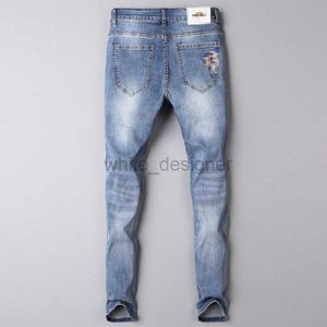 Designer män jeans broderi män jean smala små raka elastiska avslappnade byxor mode