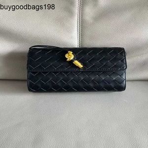 Bottegvenetas andiamo Clutch Bag 2024 Nowy ręcznie tkaninowy bankiet Bankietowy Bankiet Lock Lock Siody Rame Crossbody dla kobiet