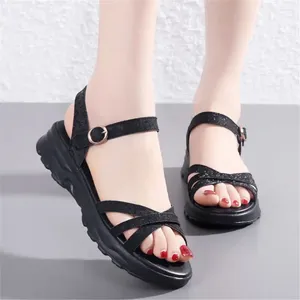 Slippers 35-40 Flat Sole Flip Flops For Women Brands Sporty Sandal Woman Boot Shoes Gym Sneakers Sport Footwears
