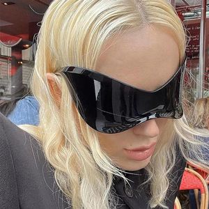 Occhiali da sole designer di marchi Y2K Women for Men Trend Sun Glasses Fashion Vintage Steampunk Luxury Sport Goggle