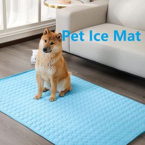 Pet Ice Pad Dog Cooling Mat för små och stora husdjur Summer Dogs Bed 240416