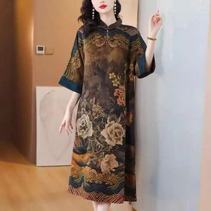 Casual Dresses Mom's Chinese Style Satin Cheongsam Women's 2024 Summer High-End Loose Size Vintage Silk Dress Printed Clothing K711