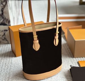 Luxurys designers väska män kvinnor äkta läder av hög kvalitet messenge hink väskor lady klassiska kapacitet pursar totes väska plånböcker c385