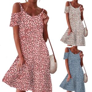 Kvinnor Small Floral Digital Printing Loose Off Shoulder Dress for Women