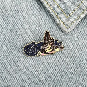 Brooches Luminous Enamel Pins Comet Orchid Long-beaked Hawk Moth Bag Lapel Pin Badge Jewelry Gifts For Kids Friends Wholesale