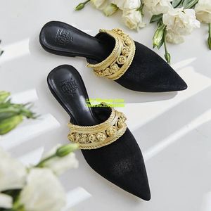 Lässige Schuhe Frauen schwarzer spitzer Zeh-Slip auf flache Maultiere Goldene Gewebedekoration Pantoffeln Elegante Wohnungen Komfort weiblich Größe 34-43