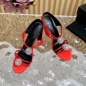 Sexy Frauen Leder High Heel Brand Fashion Ladies Sommerrunde Zehen Stilvolle Gladiatorschuhe Neue Luxus Damen Runway Schuhe Schuhe Schuhe Schuhe Schuhe