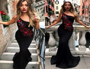 Modest Black Embroidery Flower Prom Dresses One Shoulder Mermaid Customized Evening Gowns Floor Length Cheap Party Dress5743341