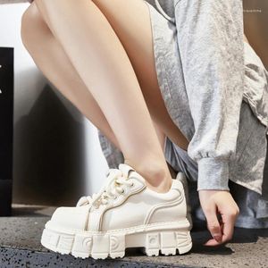 Casual Buty grube białe białe dla kobiet wiosna modna damska dzielona skórzana sneaker luksusowy projektant