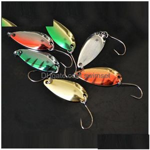 Luração de pesca SPOPER 30PCS/LOTE METAL HARD METAL IS BAIT/SPOONS SLIVER/GOLD/VERDO/RED DROP DURIGEND DHITH