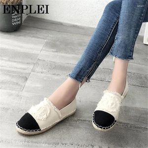 Casual Shoes Xpay Grid Women Flats Spring Spring Autumn Simple Liten rökelse Fisherman Wild Straw Rope Flat Canvas Storlek 35-40