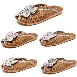 2024 Designer household Scuffs woven slippers slides women sandals pink yellow green white womens bowknot Straw scuffs GAI