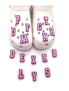 Fashion Shoe Halloween Charms Dekoracja Buty Bugi Pinsy Buttons Pink English Capital Letters Numer Kids Party4937770