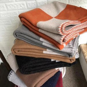 Lyxbrev designer filt kashmir mjuk merino ull halsduk shaw bärbar varm rutig bäddsoffa bädd stickad kast filt gåva för kvinnor 800g/1400g/1500g