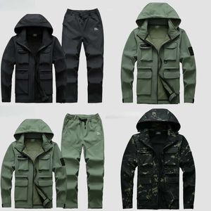 Tracksuits Men's Military Soft Shell Tactical Sets Men Outdoor Multi-pocket Waterproof Hooded Jacket Windproof Fleece Warm Cargo Pant 2 Pcs