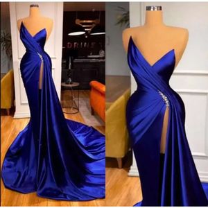 Glamous Royal Blue Sweetheart Sukienki na studniówkę syren długie z podzielonymi seksownymi szkieletami wieczorowymi bez pleców na zamówienie BC12800