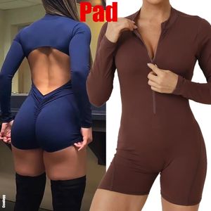 2024 Pad Zipper långärmad yoga Set Women One Piece Jumpsuit Gym Träning Shorts Fitness Stretch Bodysuit Sports Athletic Suit 240407