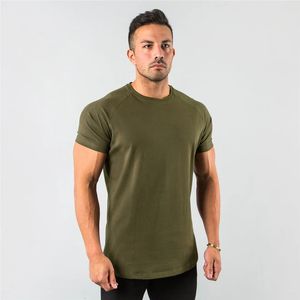 Fashion Plain Tops Tees Fitness Mens T Shirt Short Sleeve Muscle Joggers Bodybuilding Tshirt Male Gym Clothes Slim Fit 240402