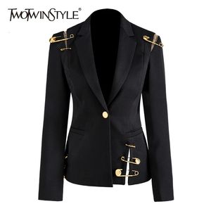 Twotwinstyle Loose Fit Black Hollow Out Pin skarvade jacka Blazer Lapel Long Sleeve Women Coat Fashion Autumn Winter 240407