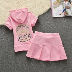 Kobiety dwuczęściowe sukienki Summer Pure Cotton Casual Sports Set Juicy kokosowy haftowa spódnica tenisowa krótkie rękawowe zestaw z kapturem 2024 NOWOŚĆ NOWOŚĆ