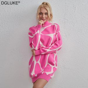 Casual klänningar turtleneck stickad klänning kvinna höst vinter långärmad mini modetryck kort tröja rosa