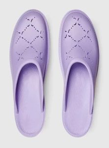 2022 새로운 고급 디자이너 Jerry Women039S 중형 힐 샌들 슬리퍼 투명 소재 패션 섹시 비치 신발 바이올렛 SI8452307